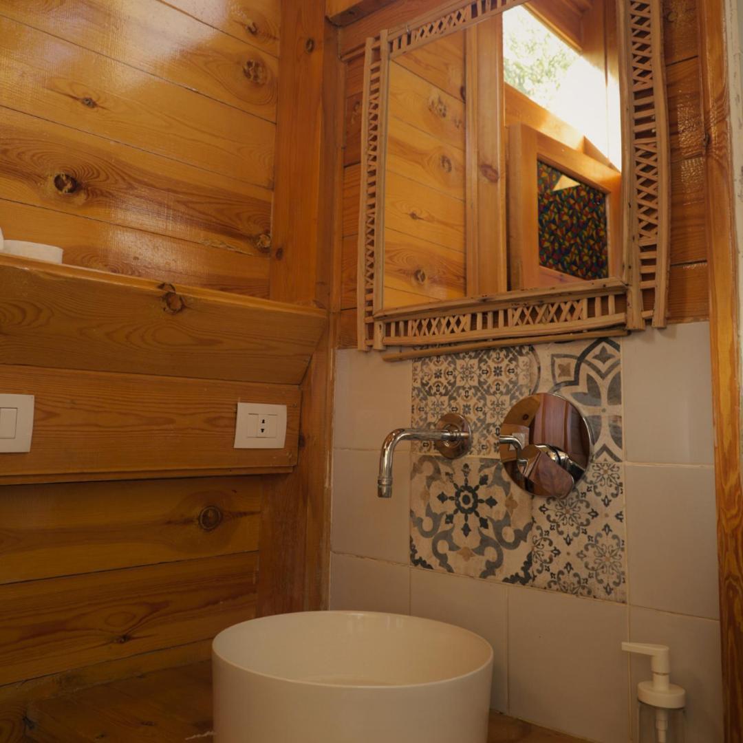 Northern Lake Lodge Izbat Ilyas Kültér fotó