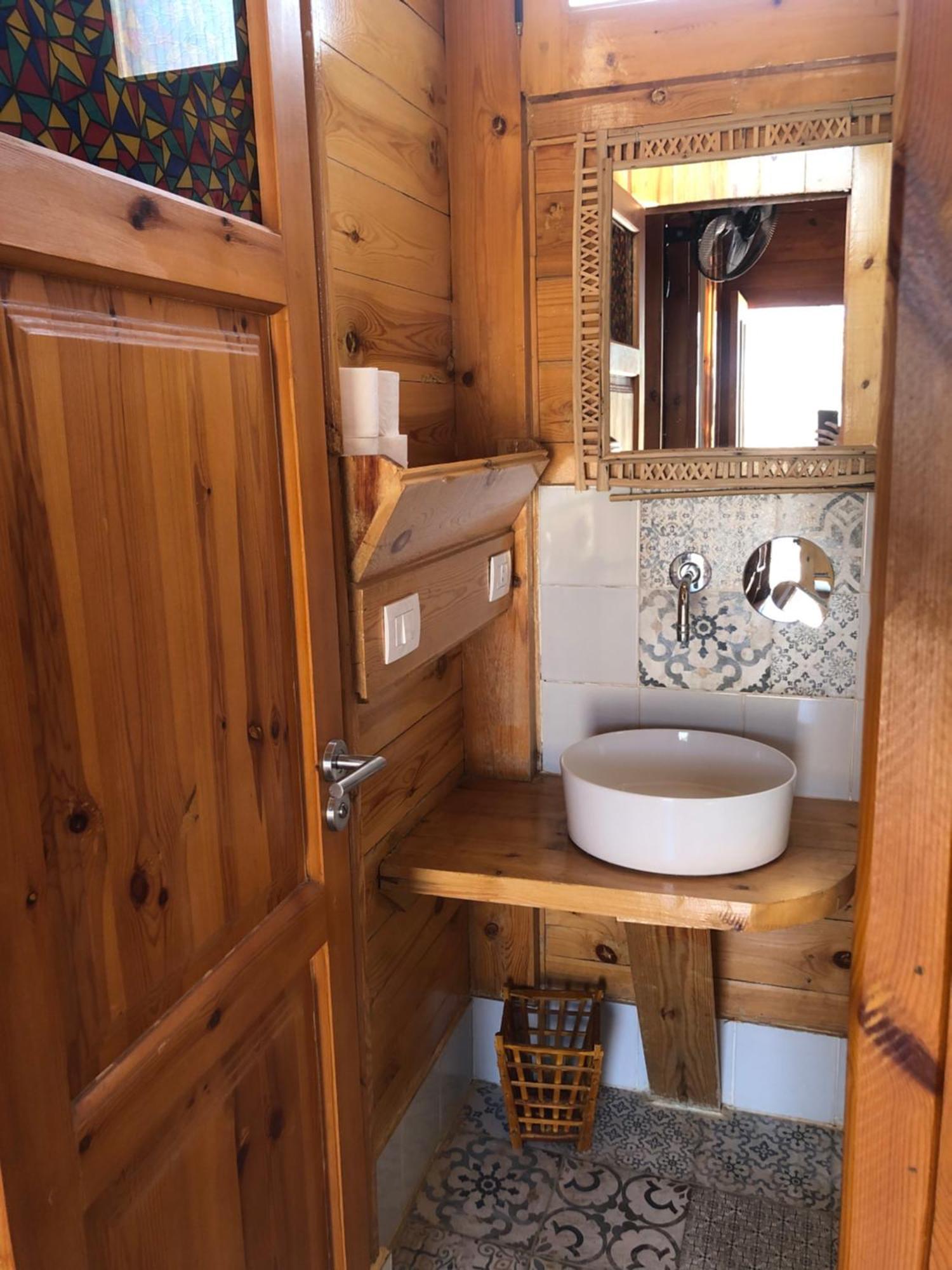 Northern Lake Lodge Izbat Ilyas Kültér fotó