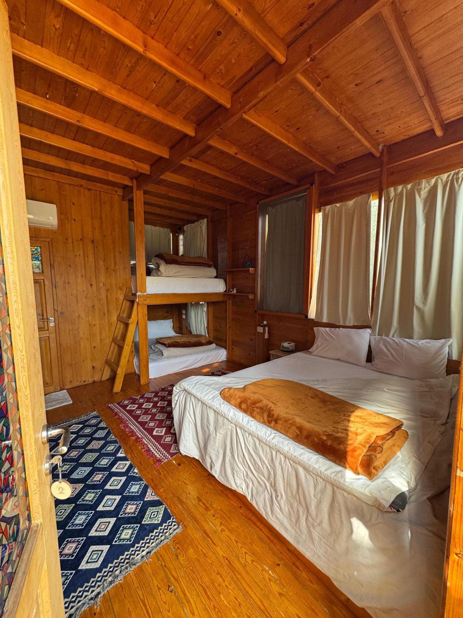 Northern Lake Lodge Izbat Ilyas Kültér fotó